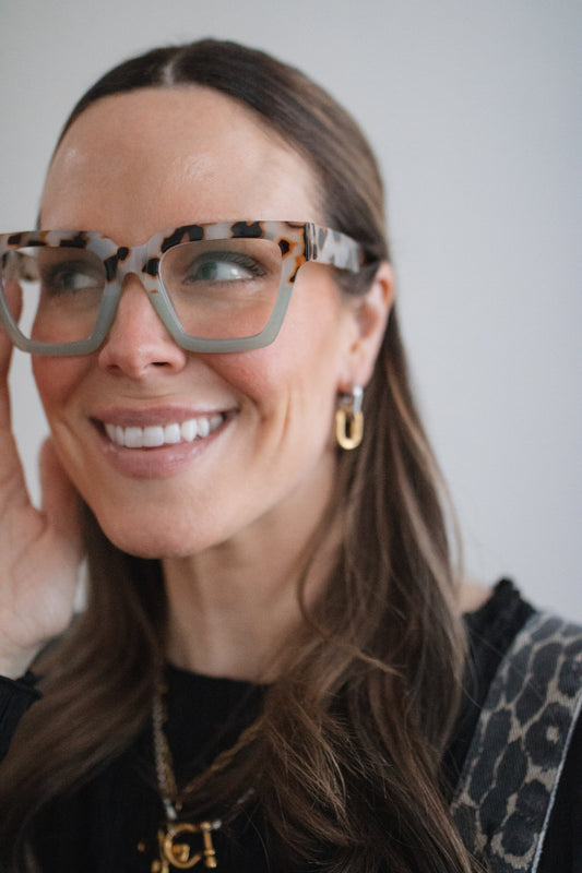Take a Bow Blue Light Glasses | Chai Tortoise + Green