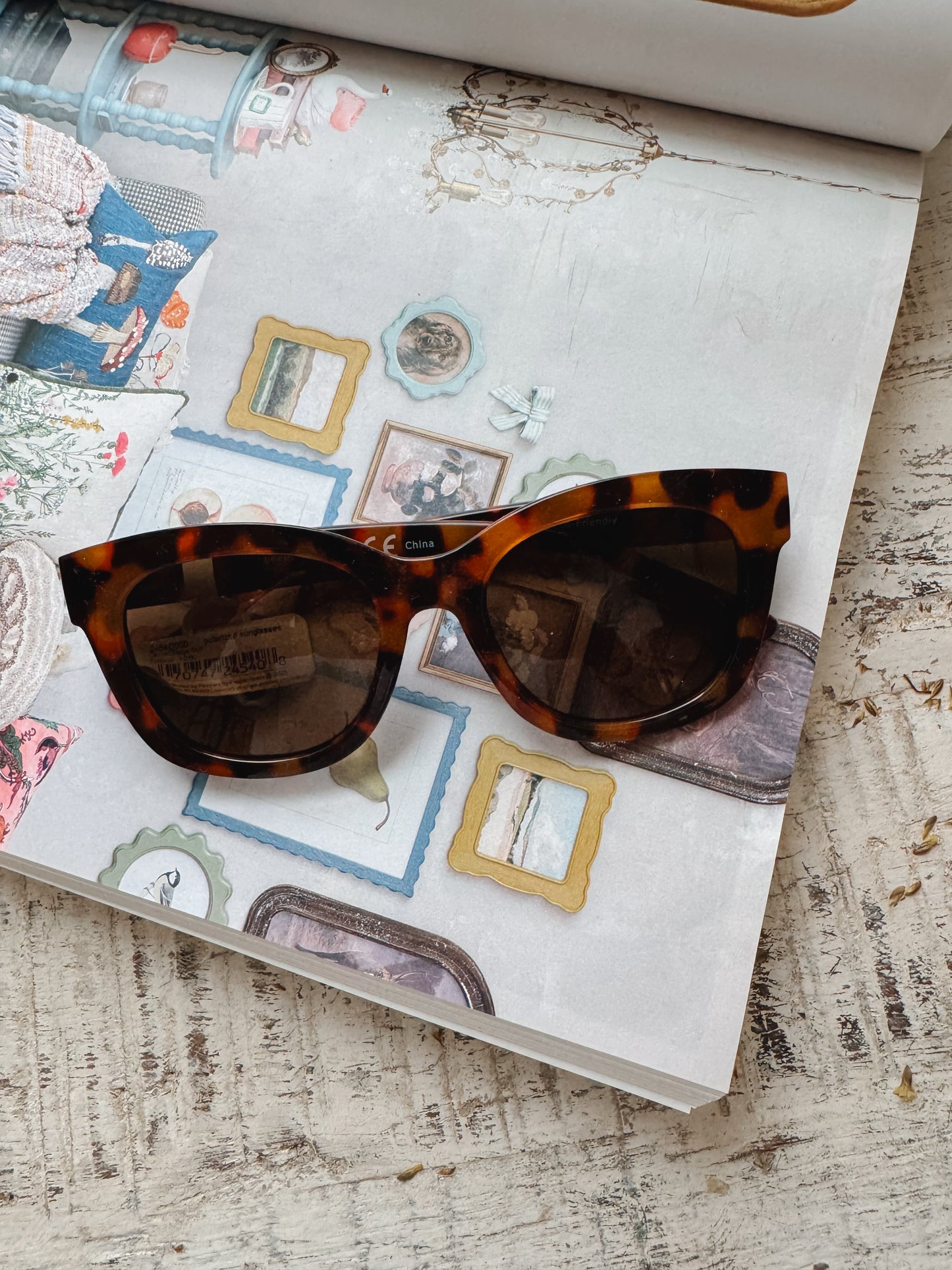 Center Stage Polarized Sunglasses | Tortoise